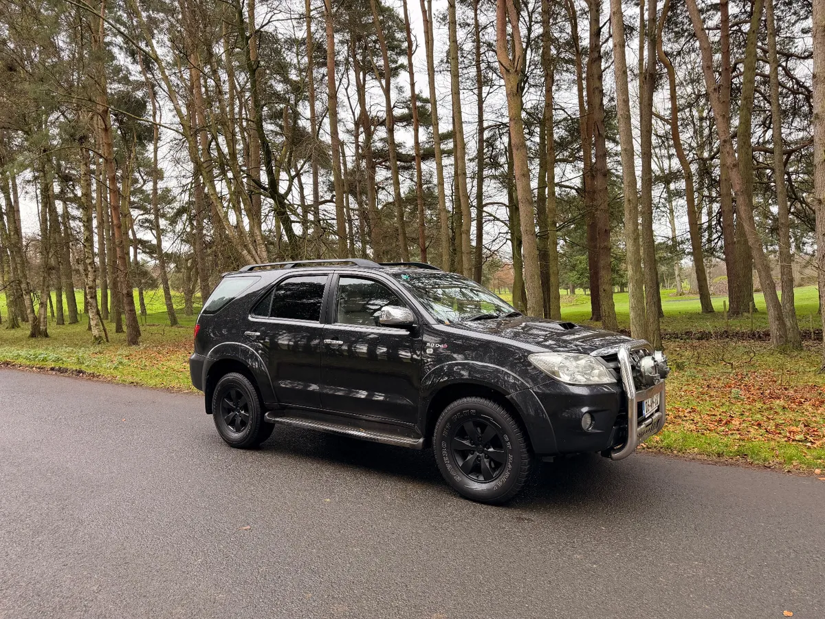 Toyota Fortuner 2006 3.0 D4D - Image 1
