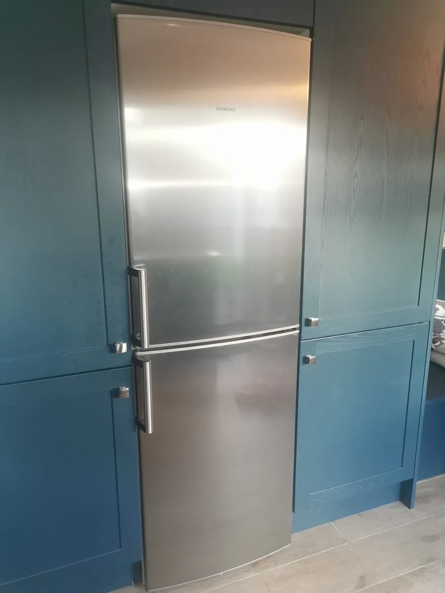 Fridge freezer - Image 1