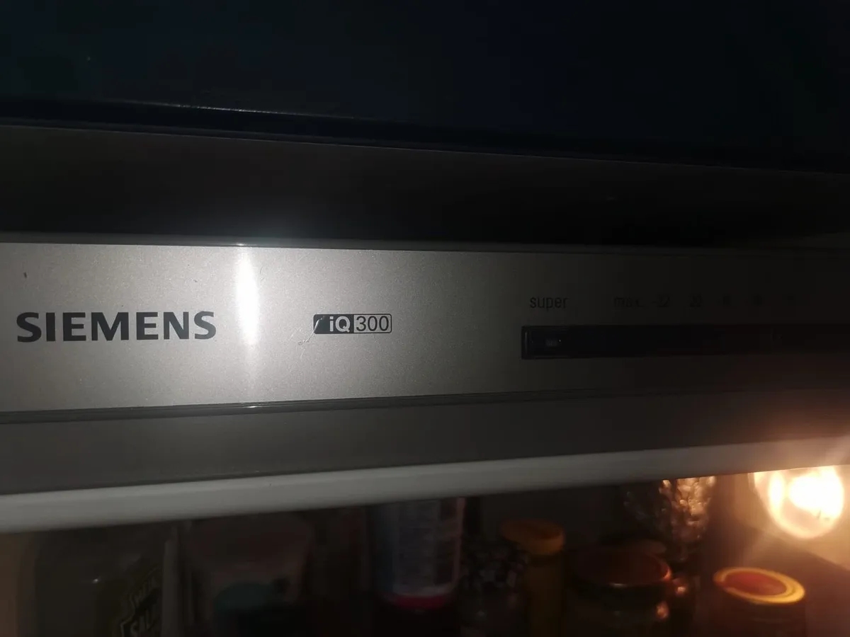 Fridge freezer - Image 2