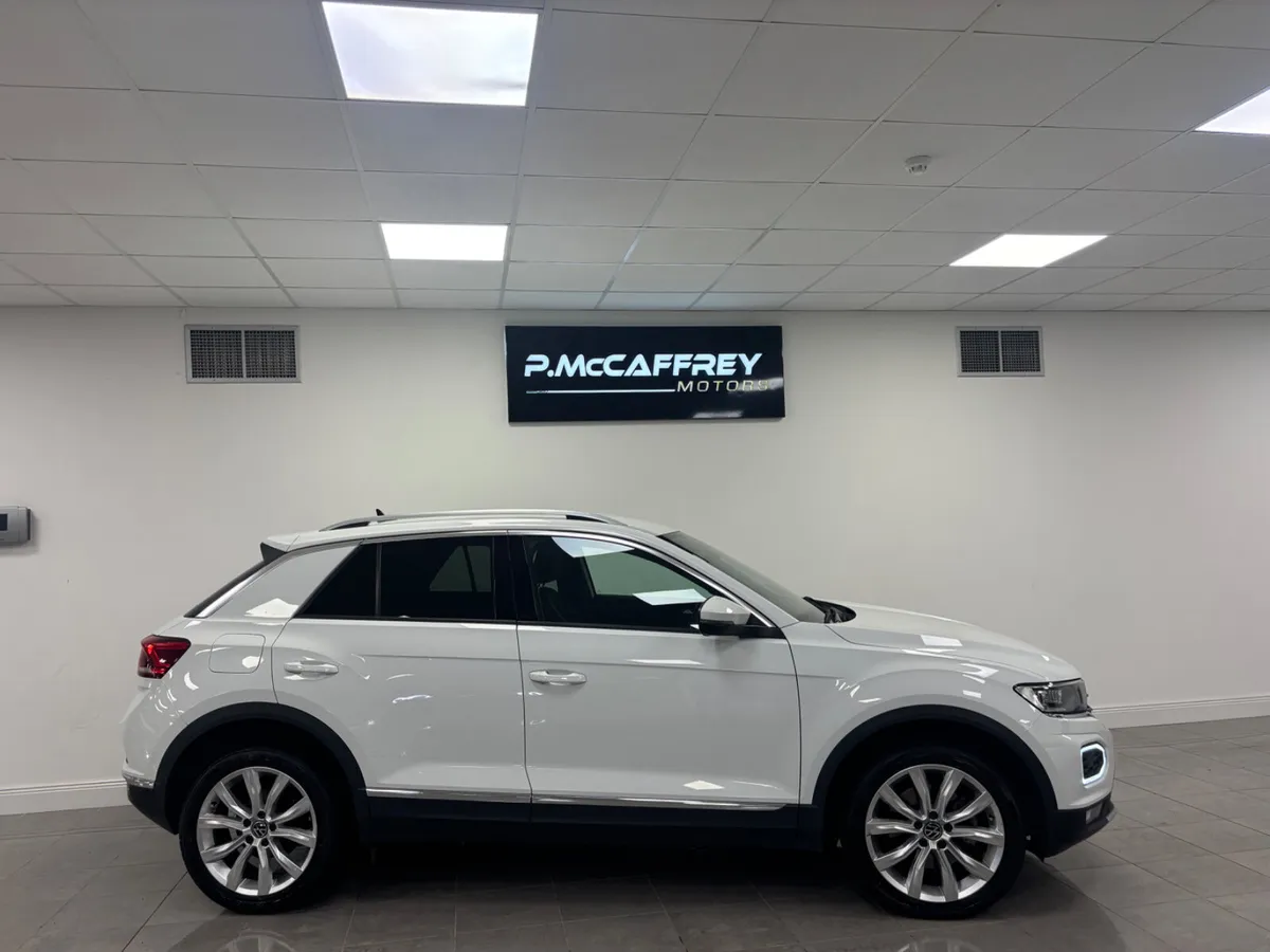 2020 VOLKSWAGEN T-ROC 2.0 TDI SPORT 150 BHP AUTO - Image 2
