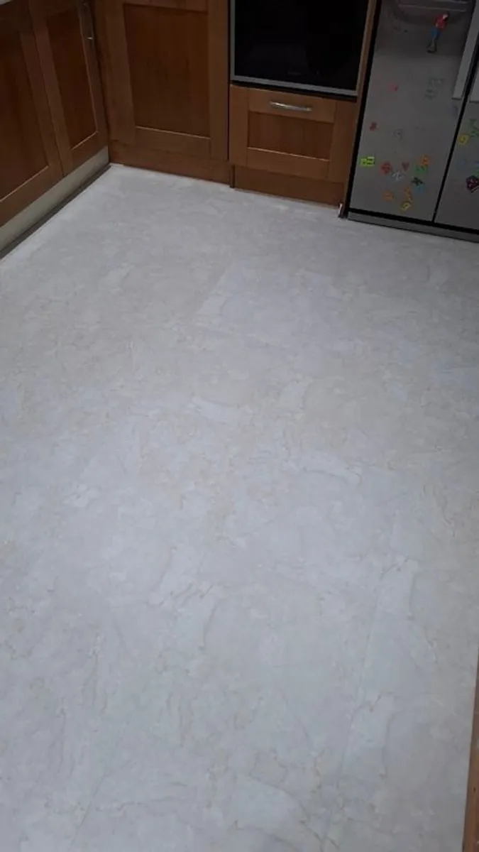 Vinyl flooring tiles - Image 2