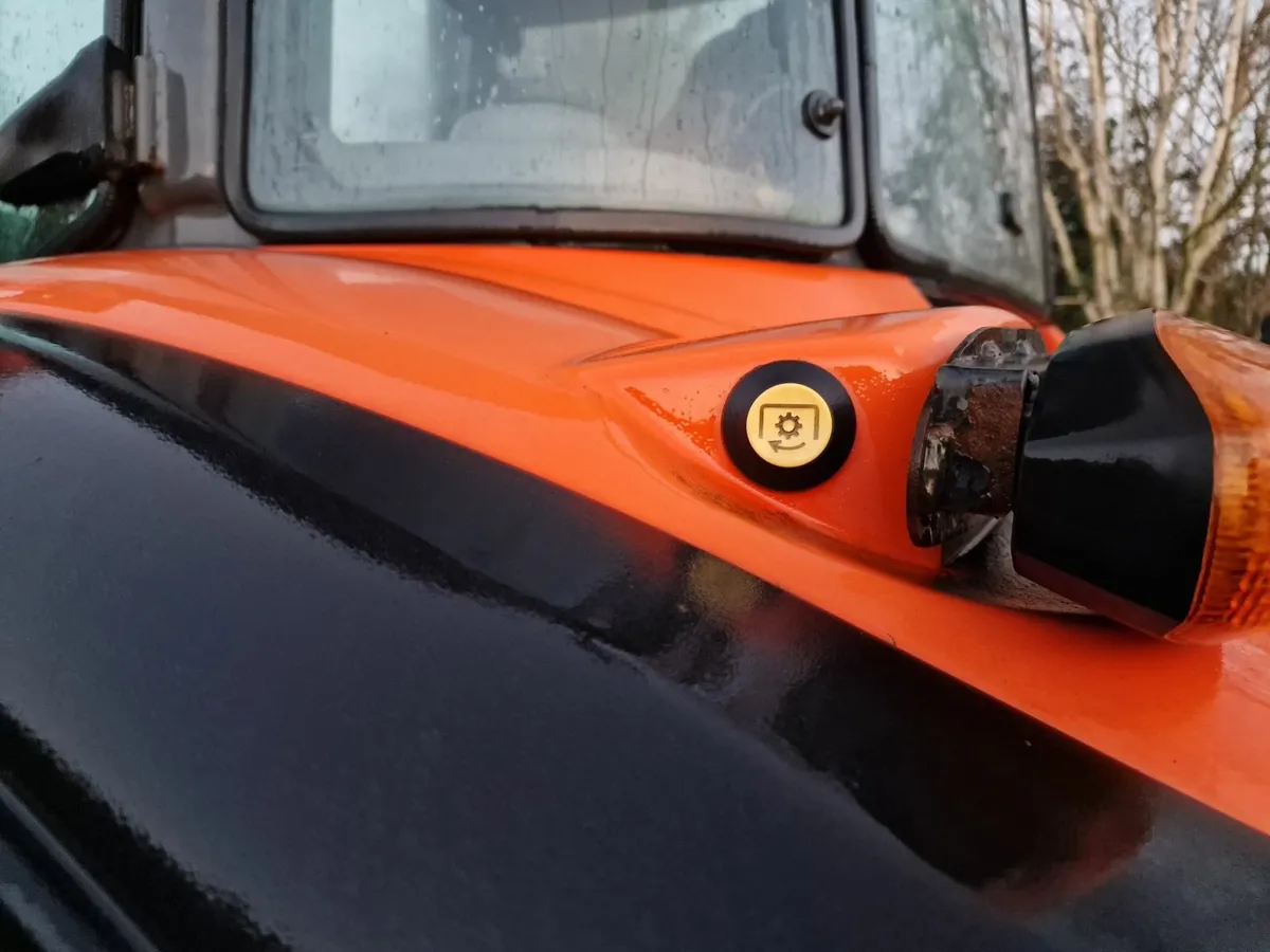 Kubota M5091 100hp Compact Tractor - Image 4