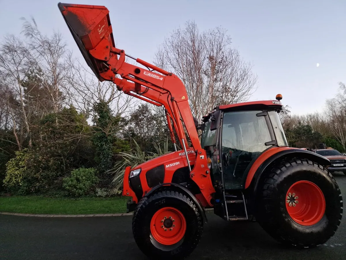 Kubota M5091 100hp Compact Tractor - Image 1