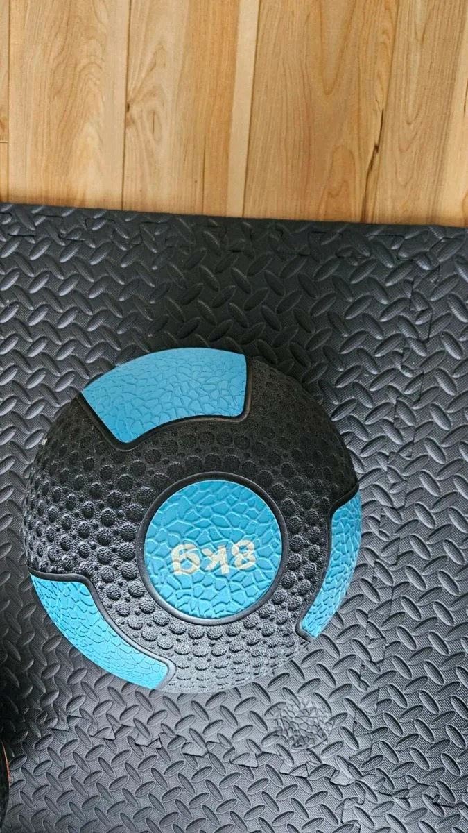 Medicine balls - Image 3