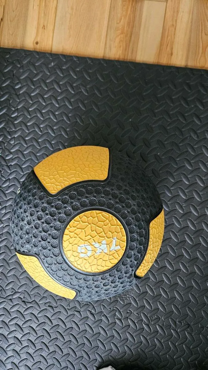 Medicine balls - Image 4