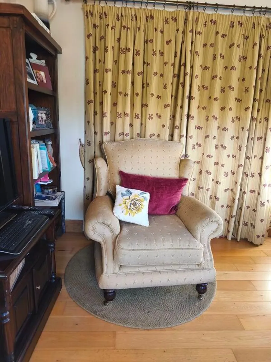 Queen Anne Wing back Armchair - Image 2