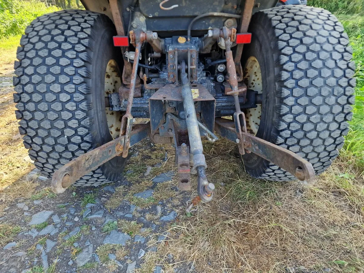 Yanmar 35hp Compact Tractor one owner - Image 4