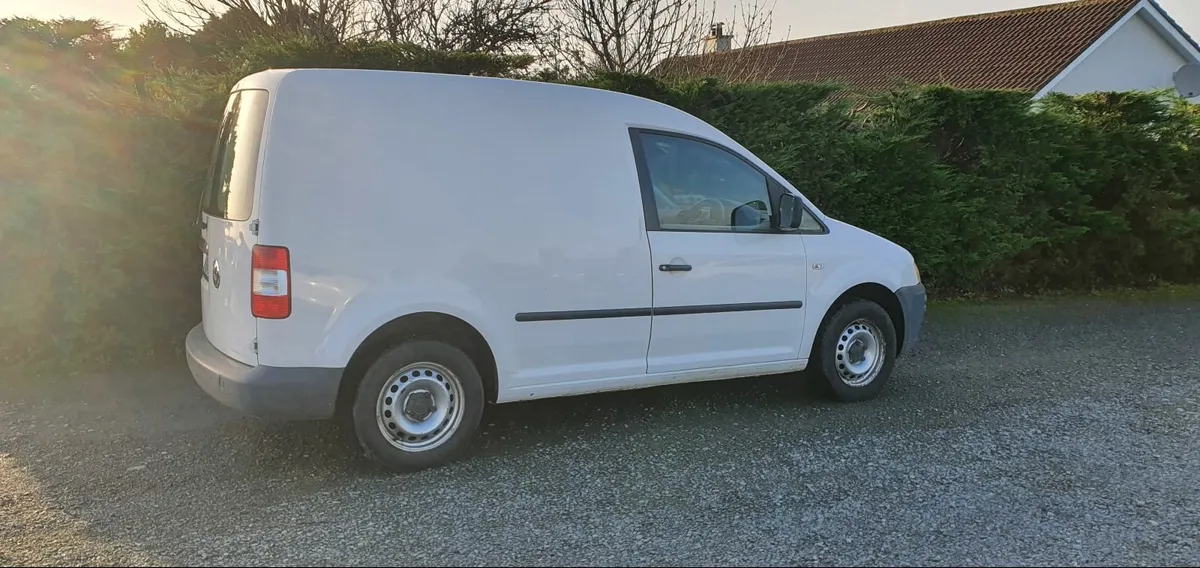 Volkswagen Caddy 2010 - Image 1