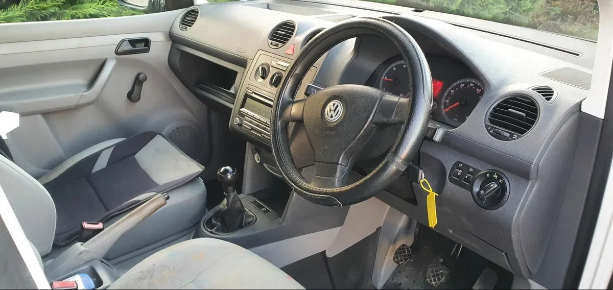 Volkswagen Caddy 2010 - Image 4