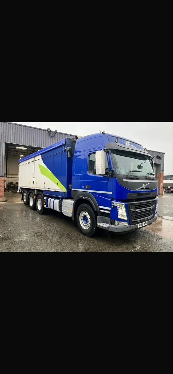 Volvo FM Tridem Bulk Blower - Image 1