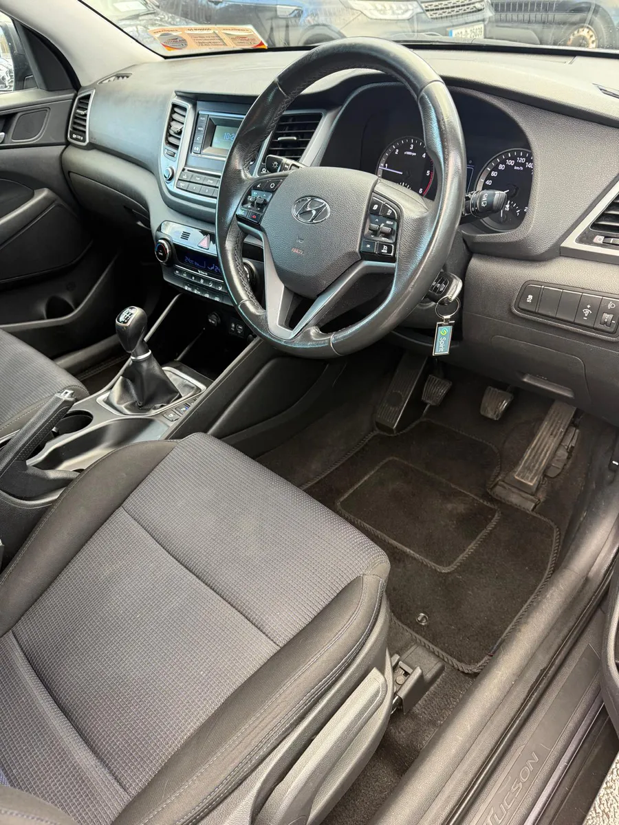 Hyundai Tuscon 1.7 Comfort 2016 - Image 2