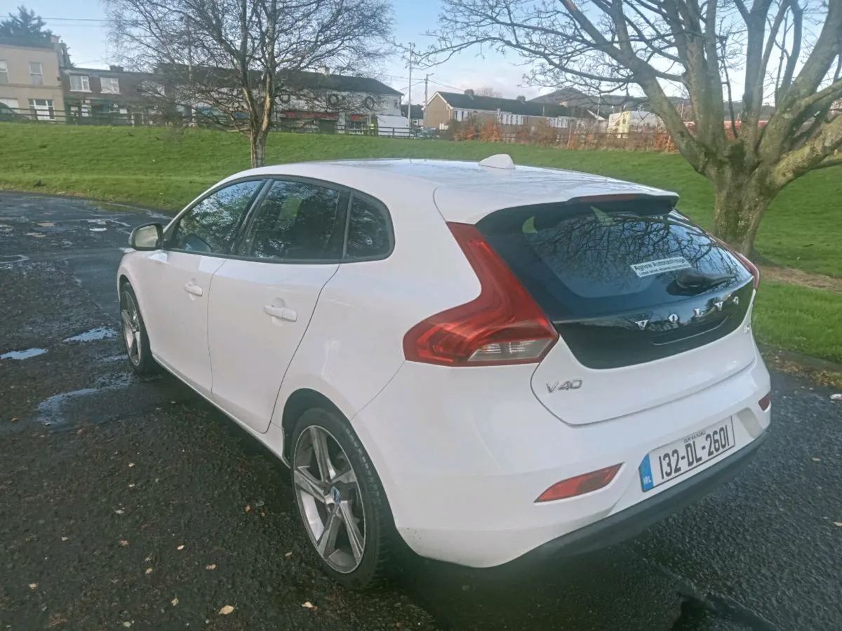 132 Volvo V40 1.6D NCT /26 TAXED 6)26 Price 4250 - Image 4