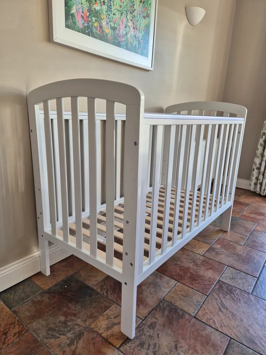 Valencia White Baby Cot - Image 1