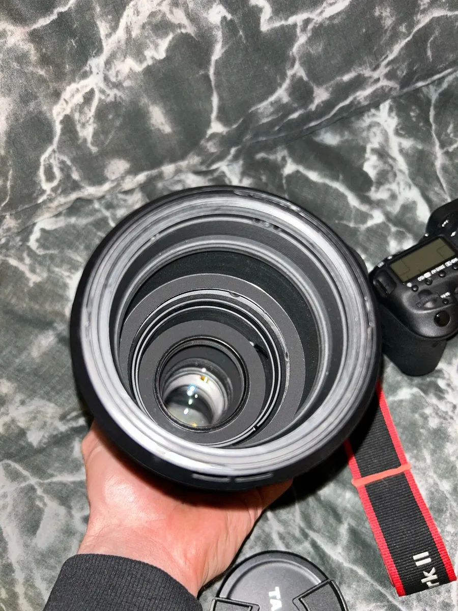 Canon EOS 7D mk2 and tamron 200-500mm and tripod - Image 2