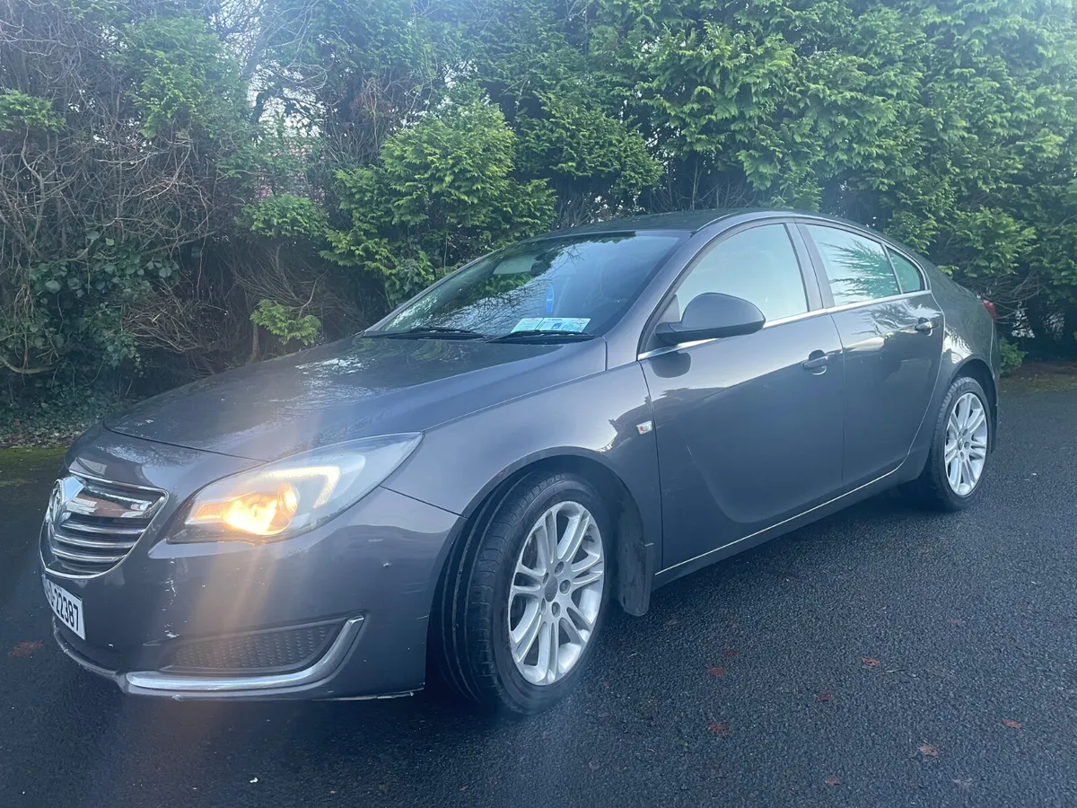 Vauxhall Insignia  2.0 dci 2013  (132) - Image 1