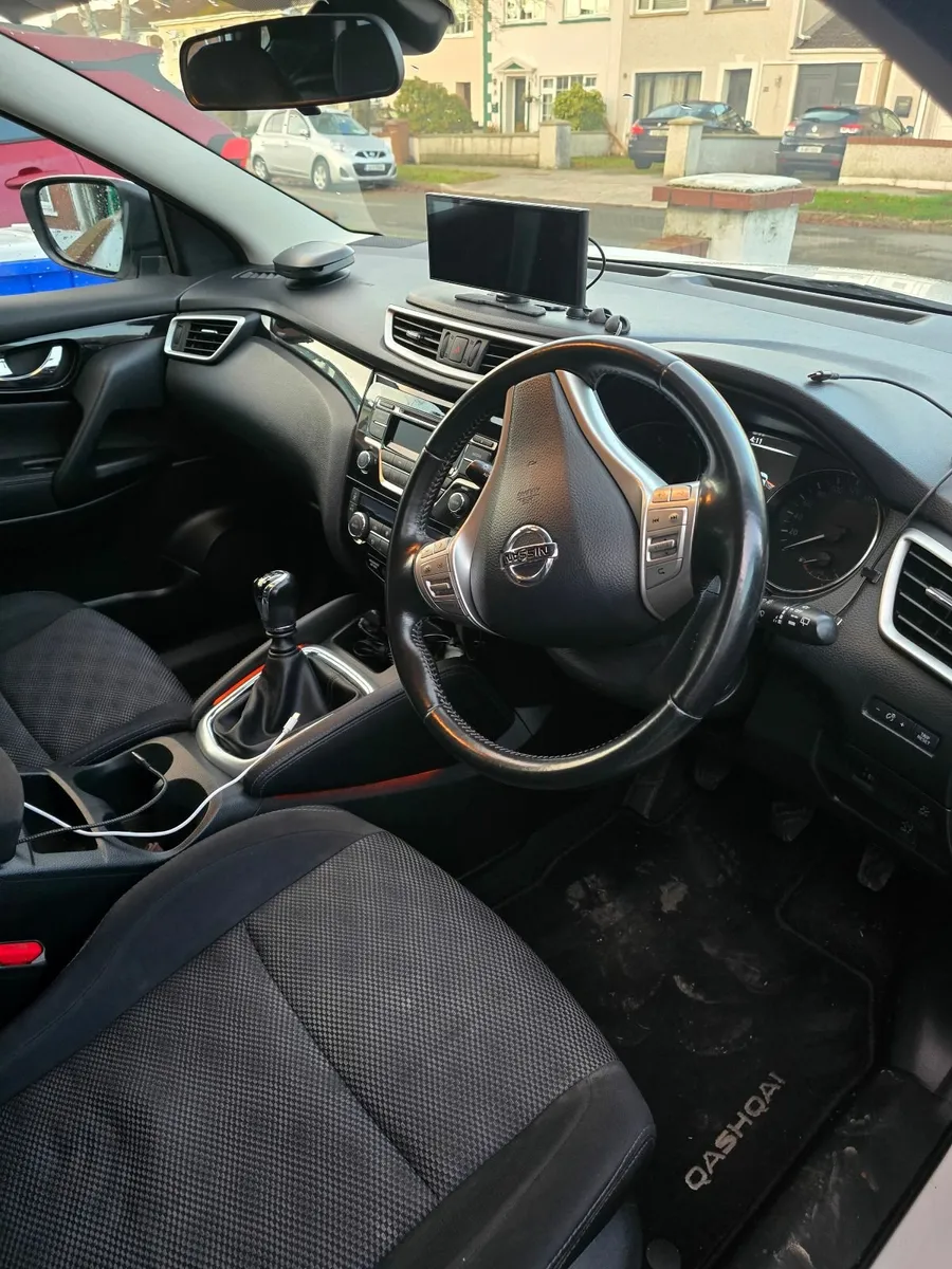 Nissan Qashqai 2015 - Image 4