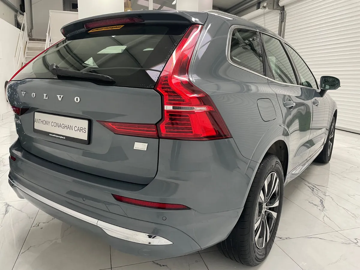 Volvo XC60 2022 T6 350 AWD - Image 3