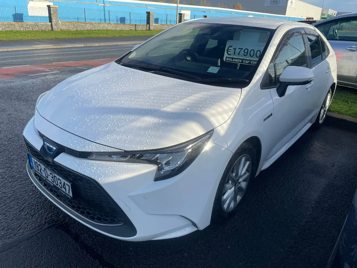 192 Toyota Corolla Hybrid 1.8 Automatic 4dr Model - Image 2