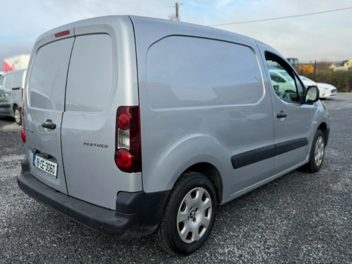 Peugeot Partner BLUE HDI PROFESSIONAL L1 - Image 3