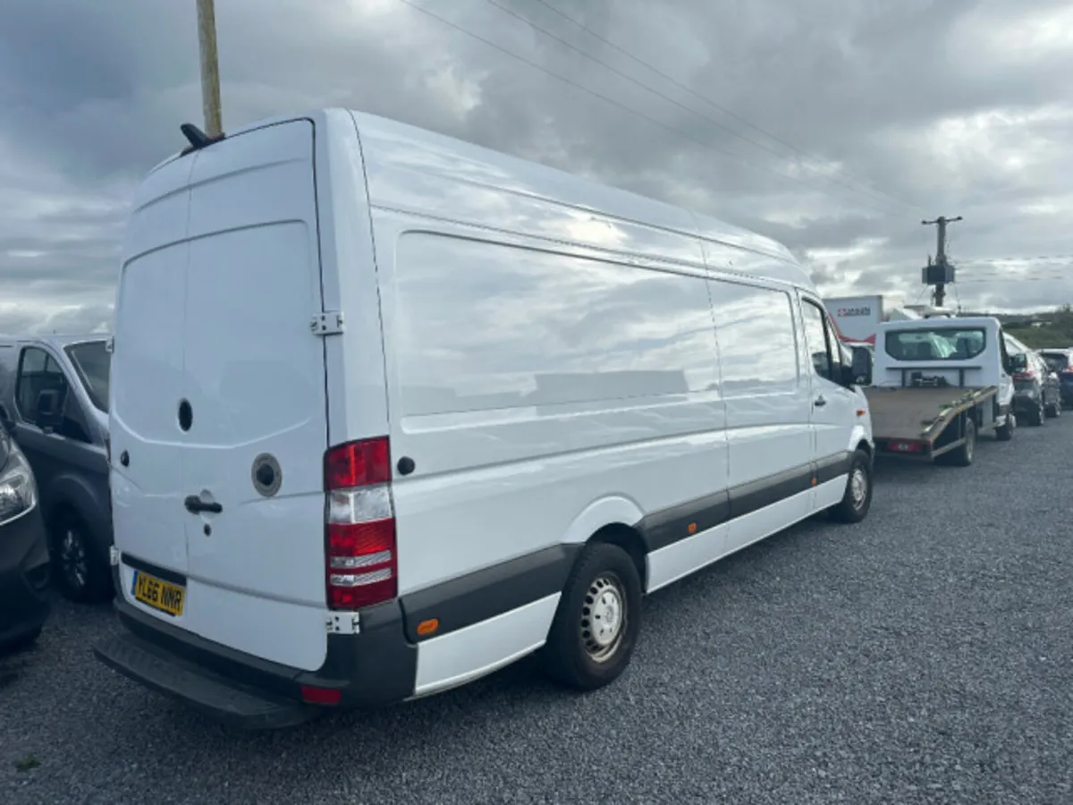 Mercedes-Benz Sprinter 311CDI - Image 2