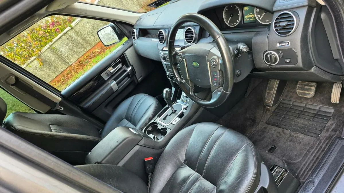 Landrover Discovery 3.0TDV6 Taxed 7 Seater - Image 4