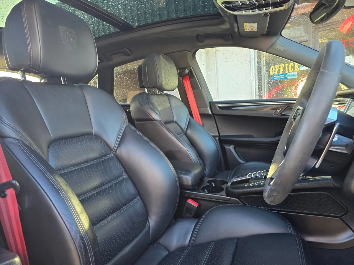 171 Porsche Macan 3.0d - Image 3