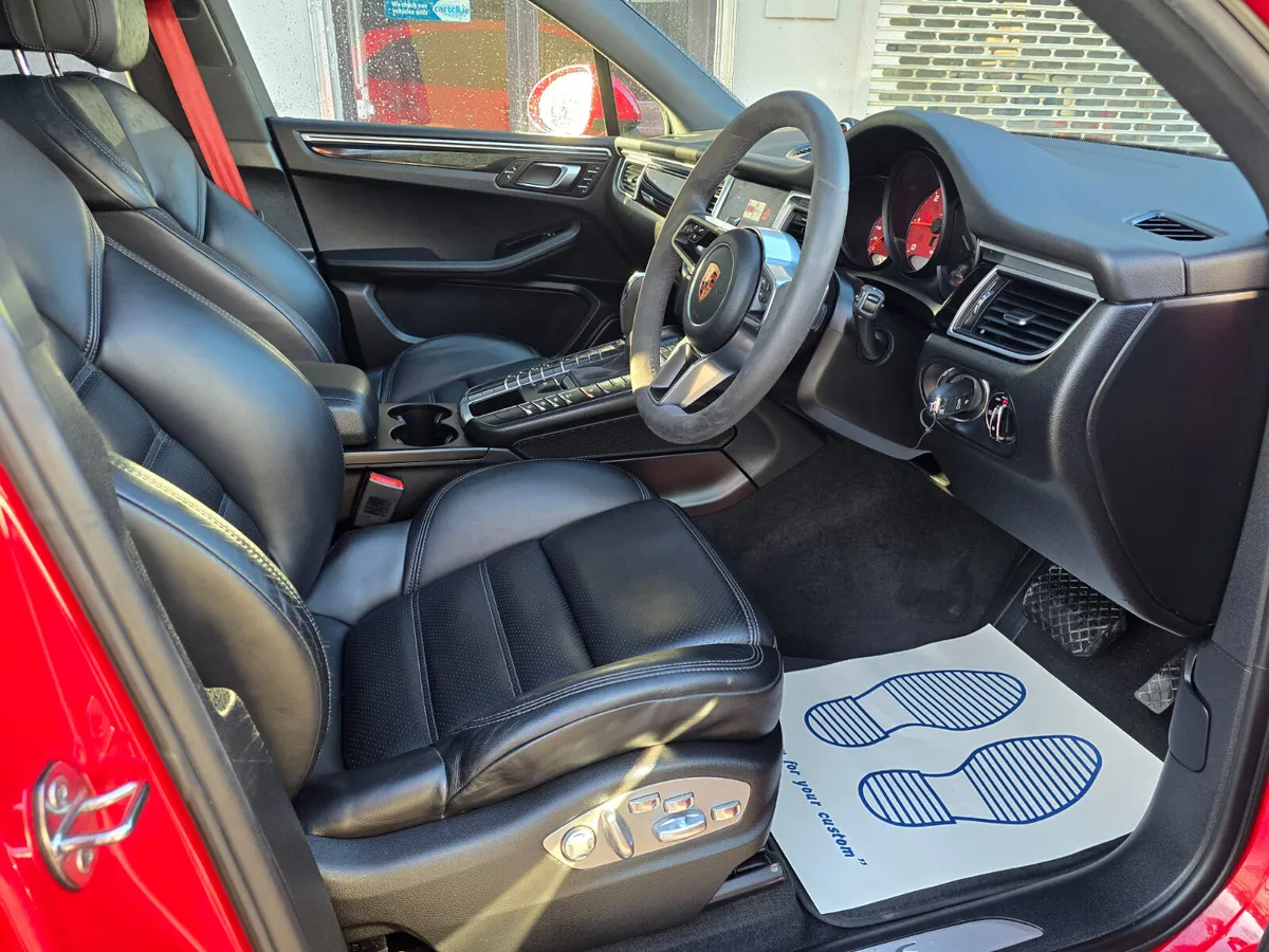 171 Porsche Macan 3.0d - Image 2