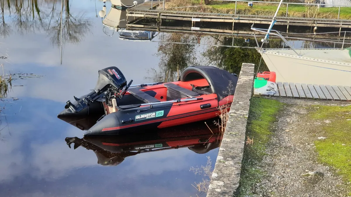 Gladiator Boat C370AL Suzuki Outboard 20HP - Image 1