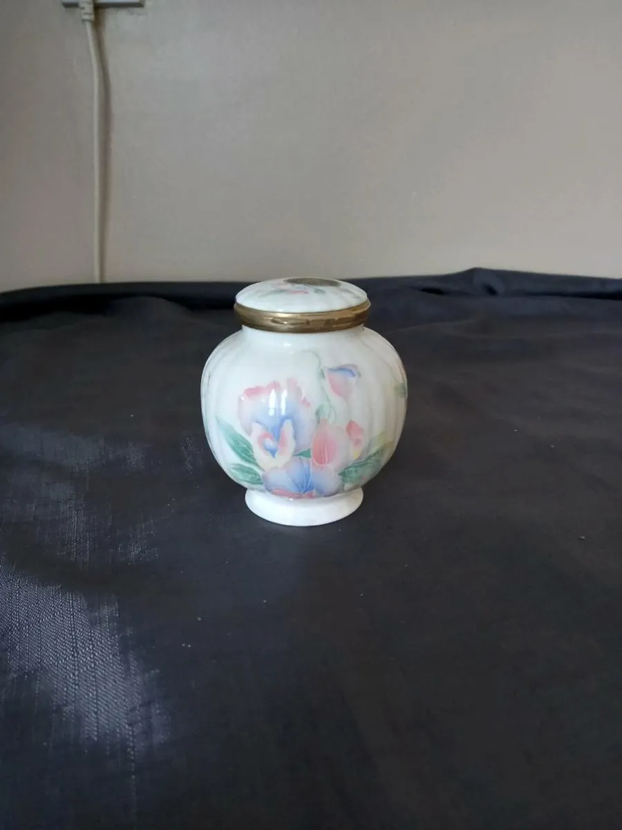 2 Aynsley Trinket Pot With Lid - Image 1