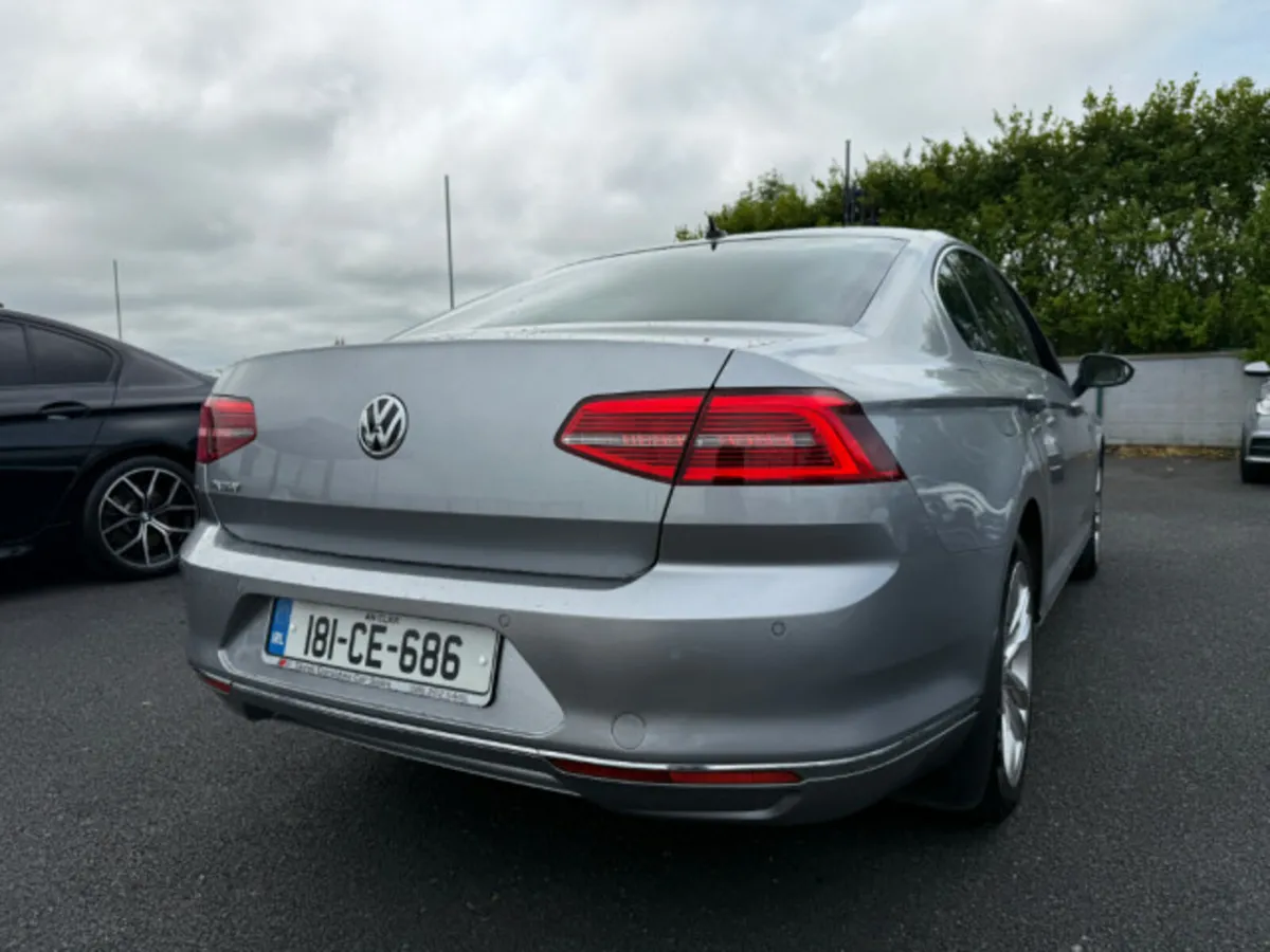 Volkswagen Passat Highline 1.6tdi M6F 120HP 4DR - Image 4