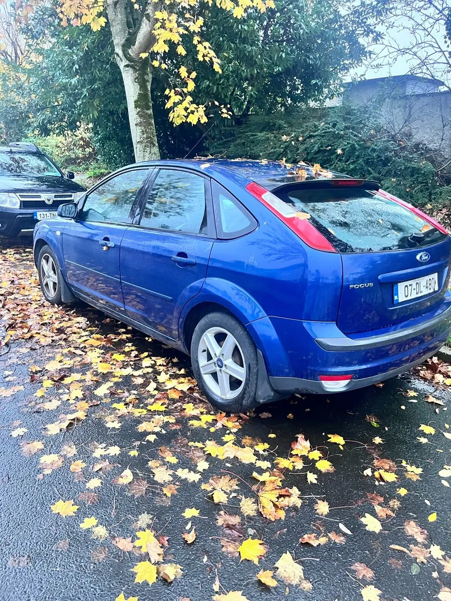 2007 Ford Focus - Image 2