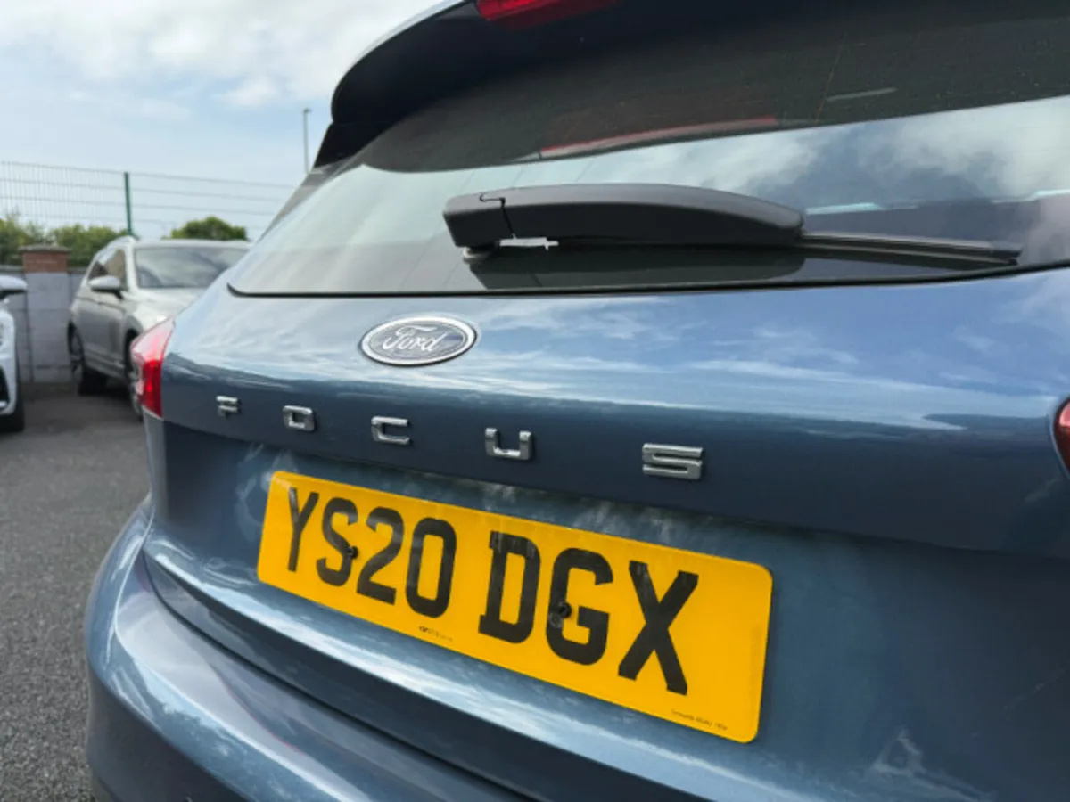 Ford Focus ZETEC TDCI AUTO - Image 4