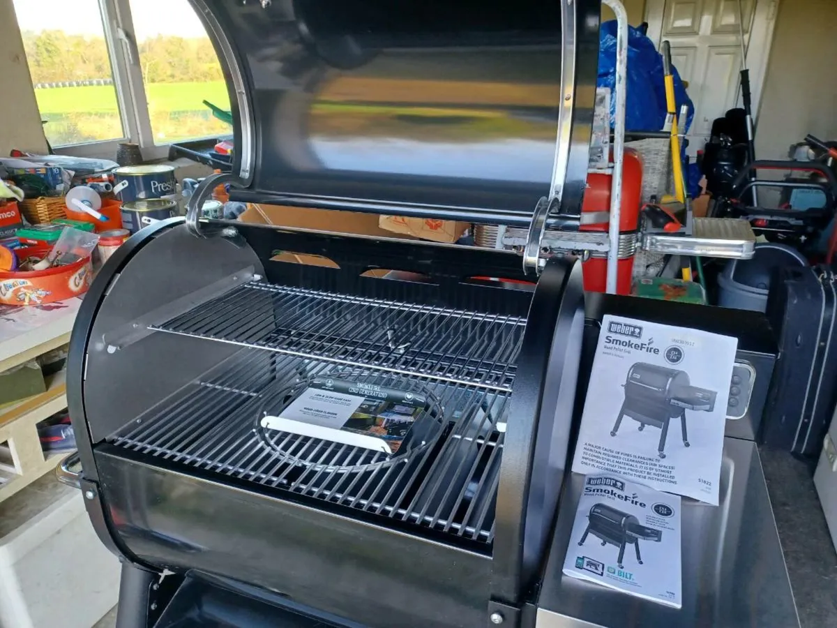 Weber Smoke Fire wood pellet grill - Image 1