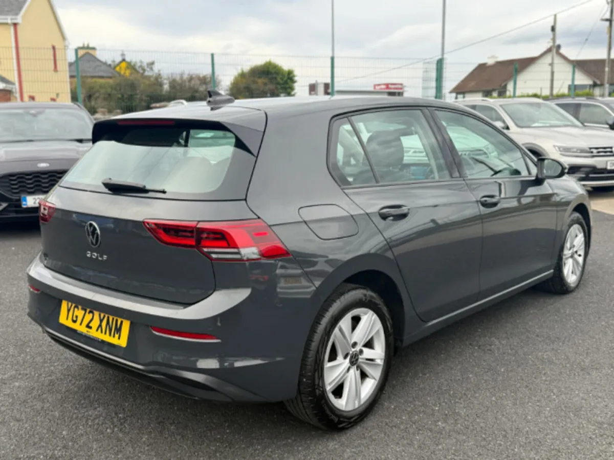Volkswagen Golf LIFE TDI - Image 2