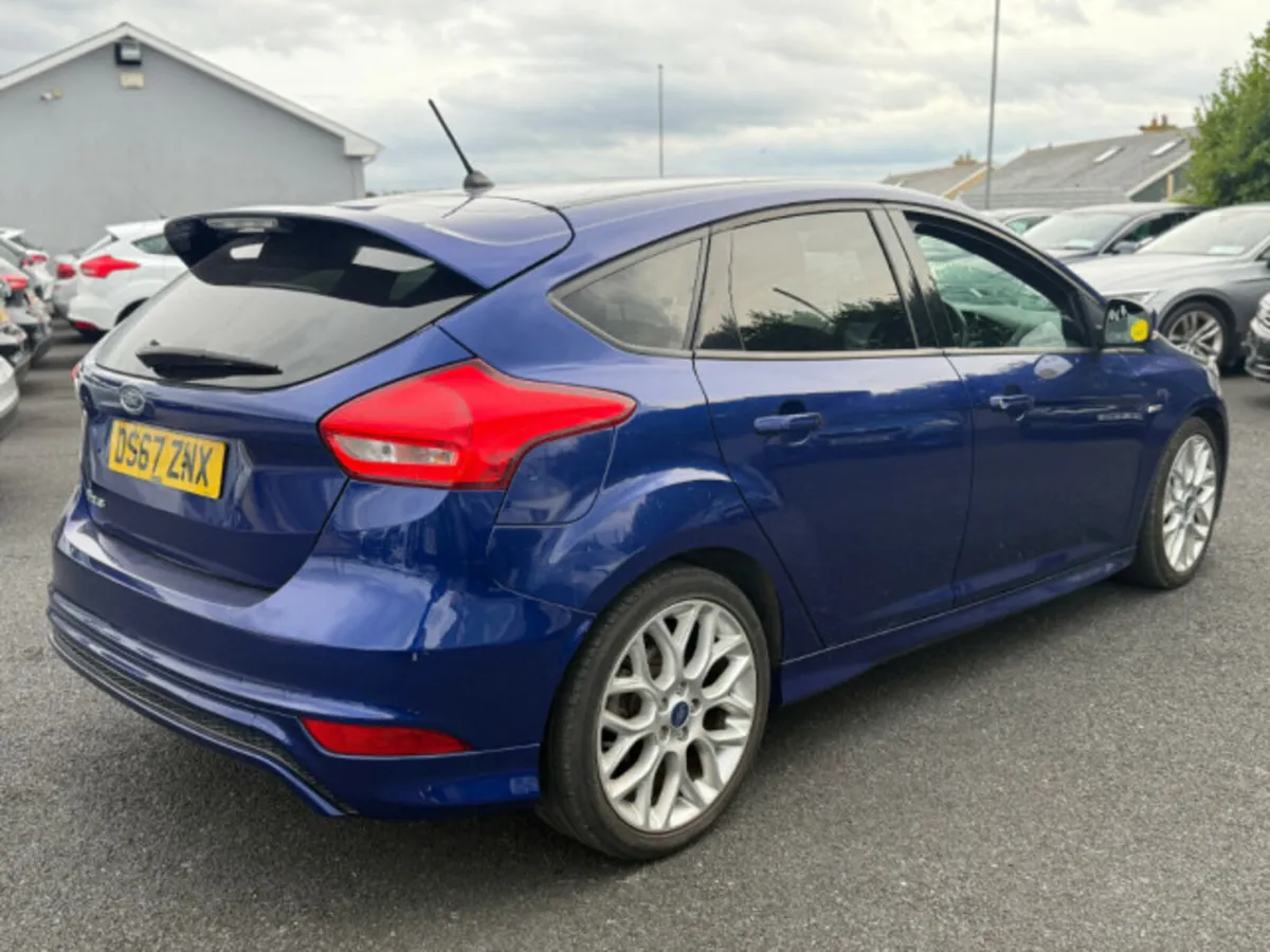 Ford Focus ST-LINE TDCI - Image 3