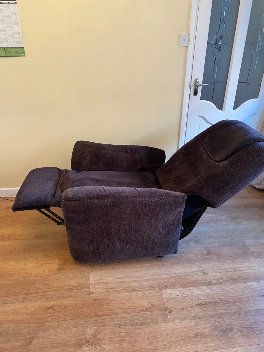 Recliner chair - Image 2