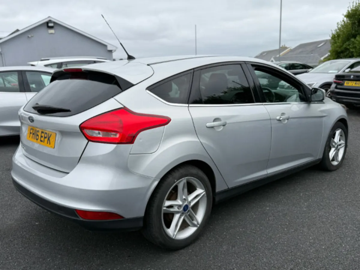 Ford Focus ZETEC TDCI - Image 3