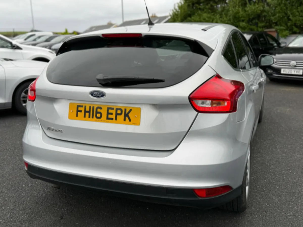 Ford Focus ZETEC TDCI - Image 4
