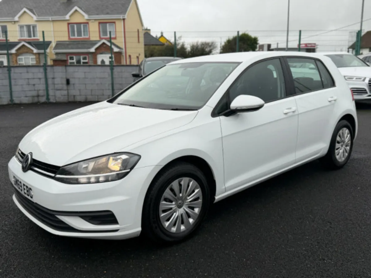 Volkswagen Golf S TDI - Image 2