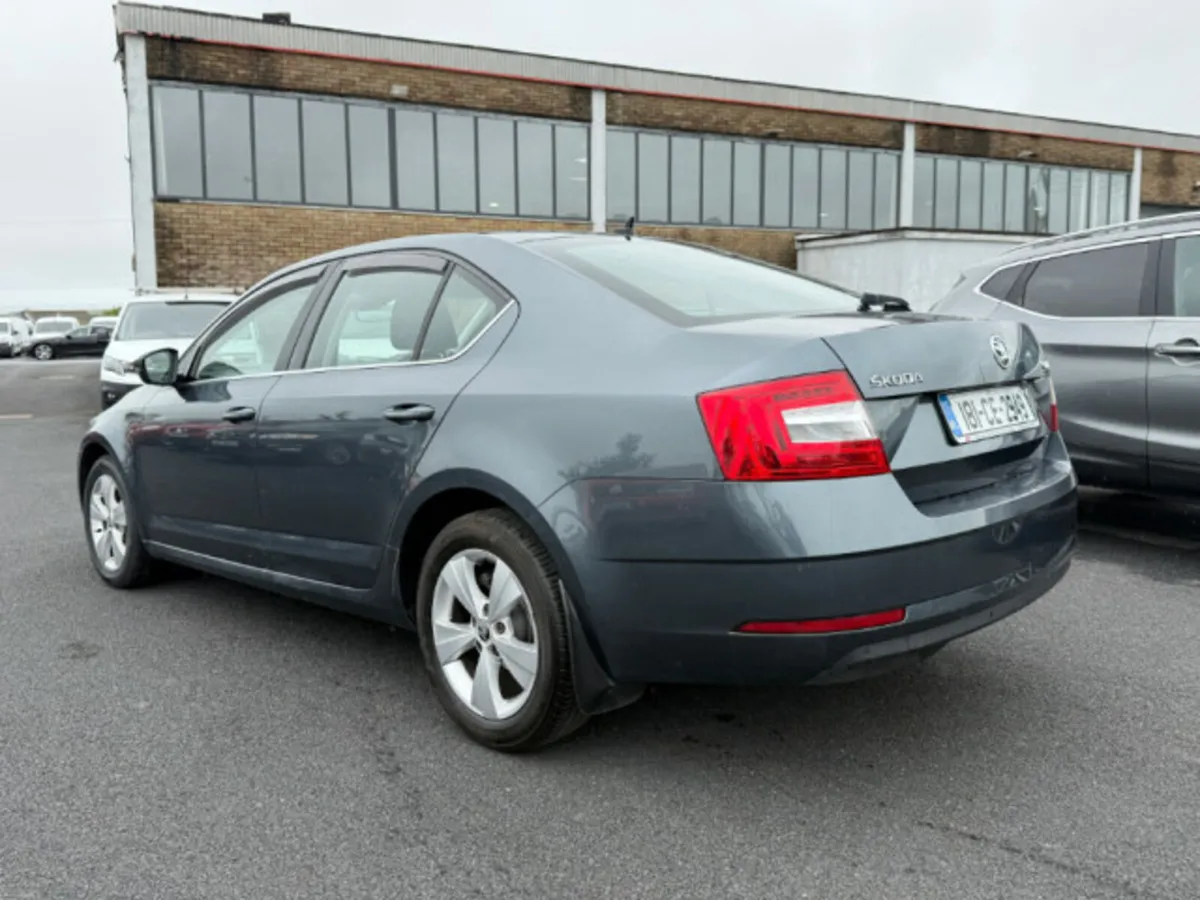 Skoda Octavia 1.6 TDI SE Technology 115PS 5DR - Image 4