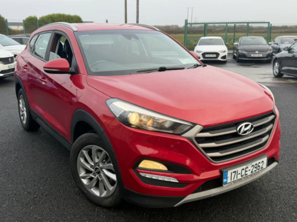 Hyundai Tucson 1.7 SE NAV BLD 116PS 5DR - Image 2