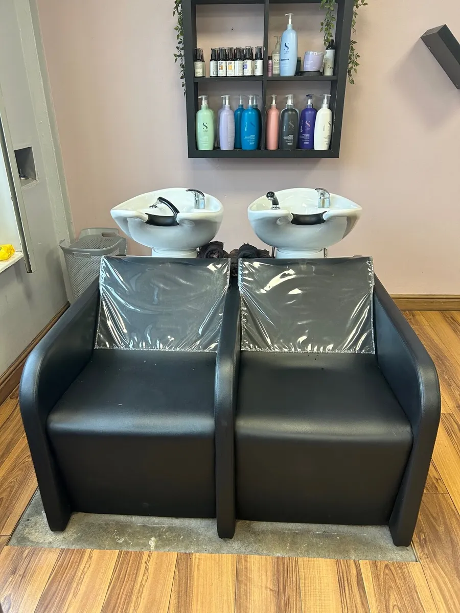 Hair/beauty salon furniture - Image 1