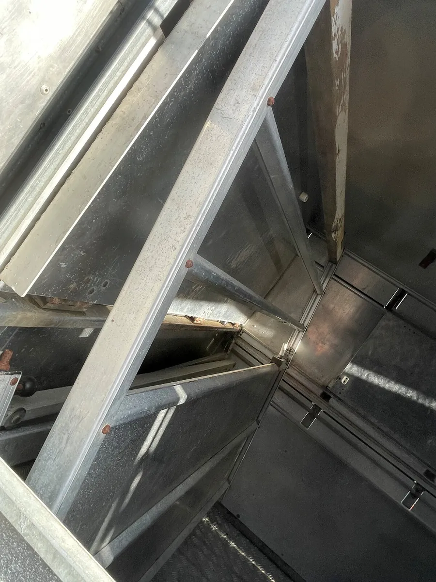 Ifor Williams 12ft dp cattle trailer - Image 4