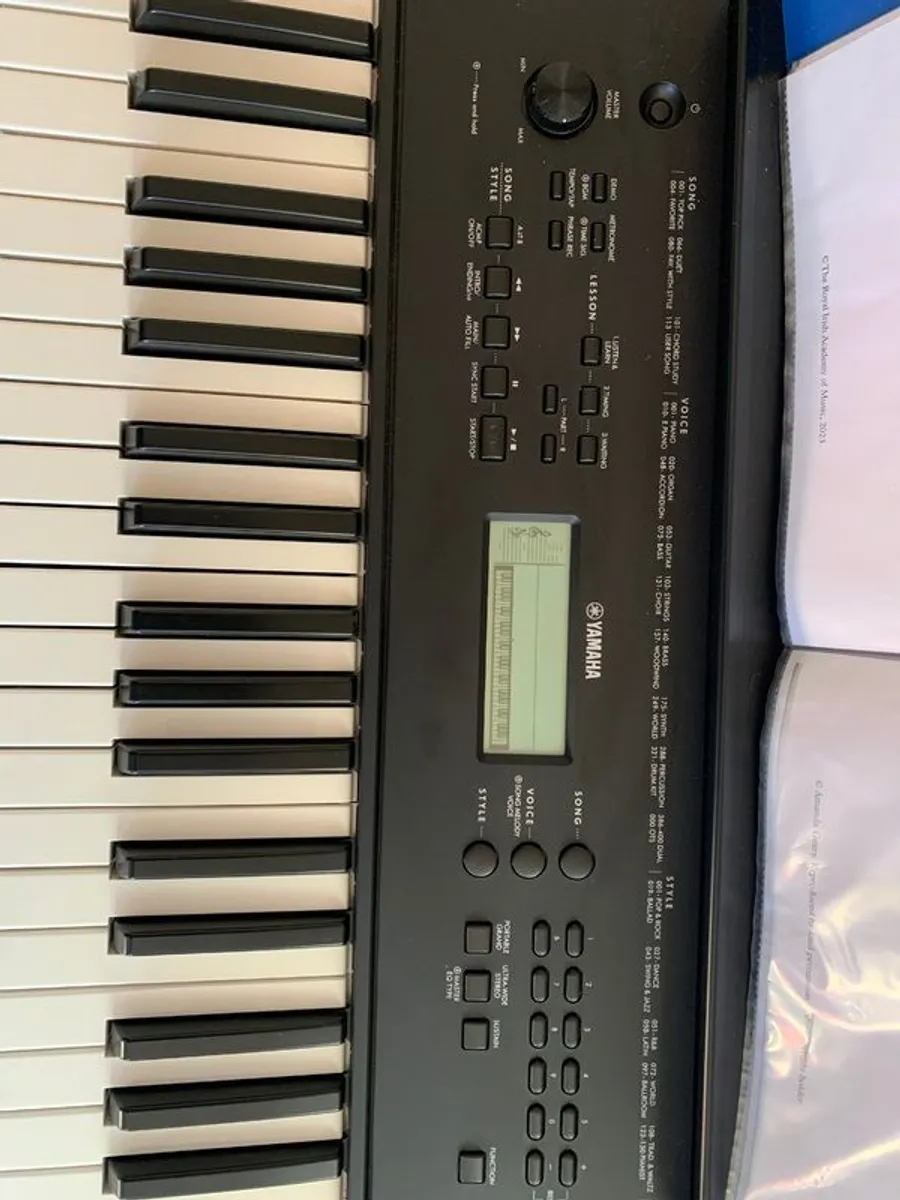 Yamaha Keyboard - Image 2