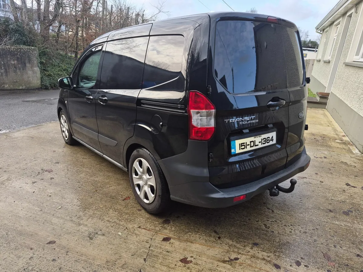 Ford Transit Courier 2015 - Image 3