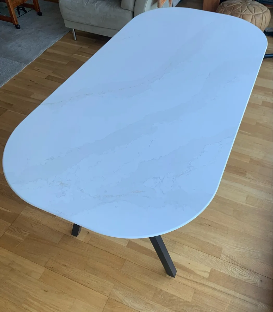 Quartz dining table - Image 3
