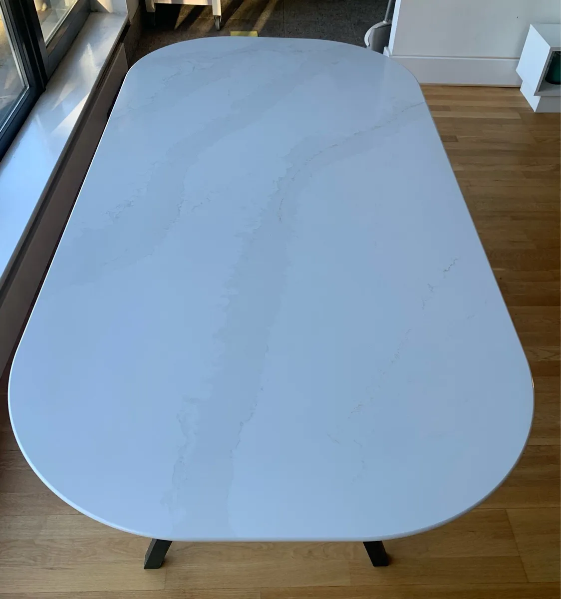 Quartz dining table - Image 2