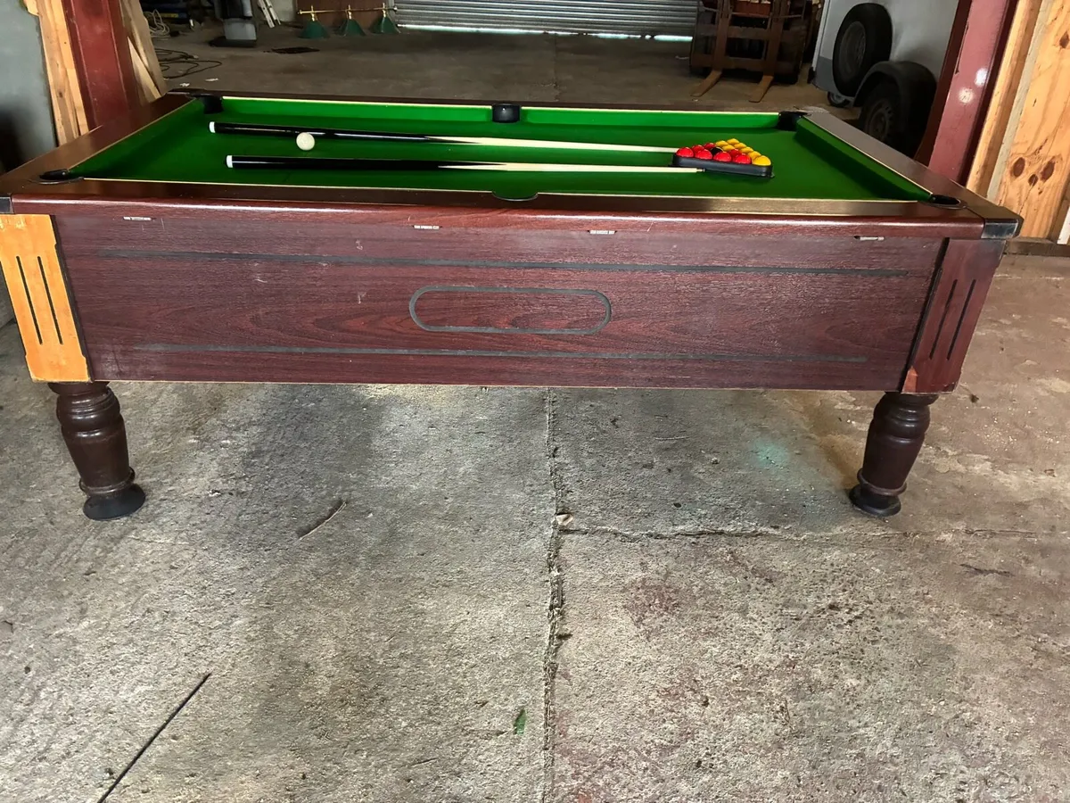 Pool table - Image 2
