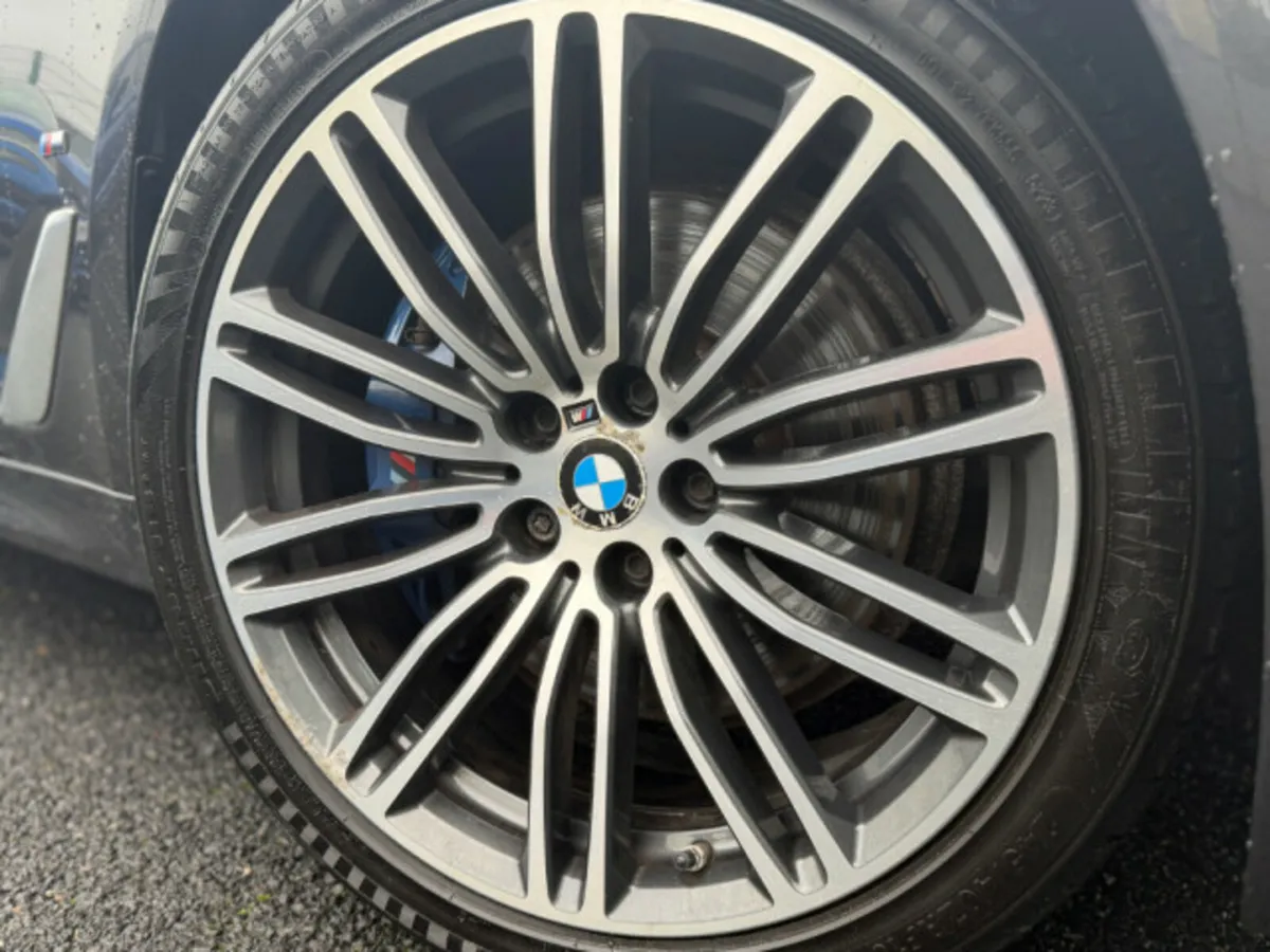 BMW 5-Series 530 E G30 M Sport 4DR Auto - Image 4