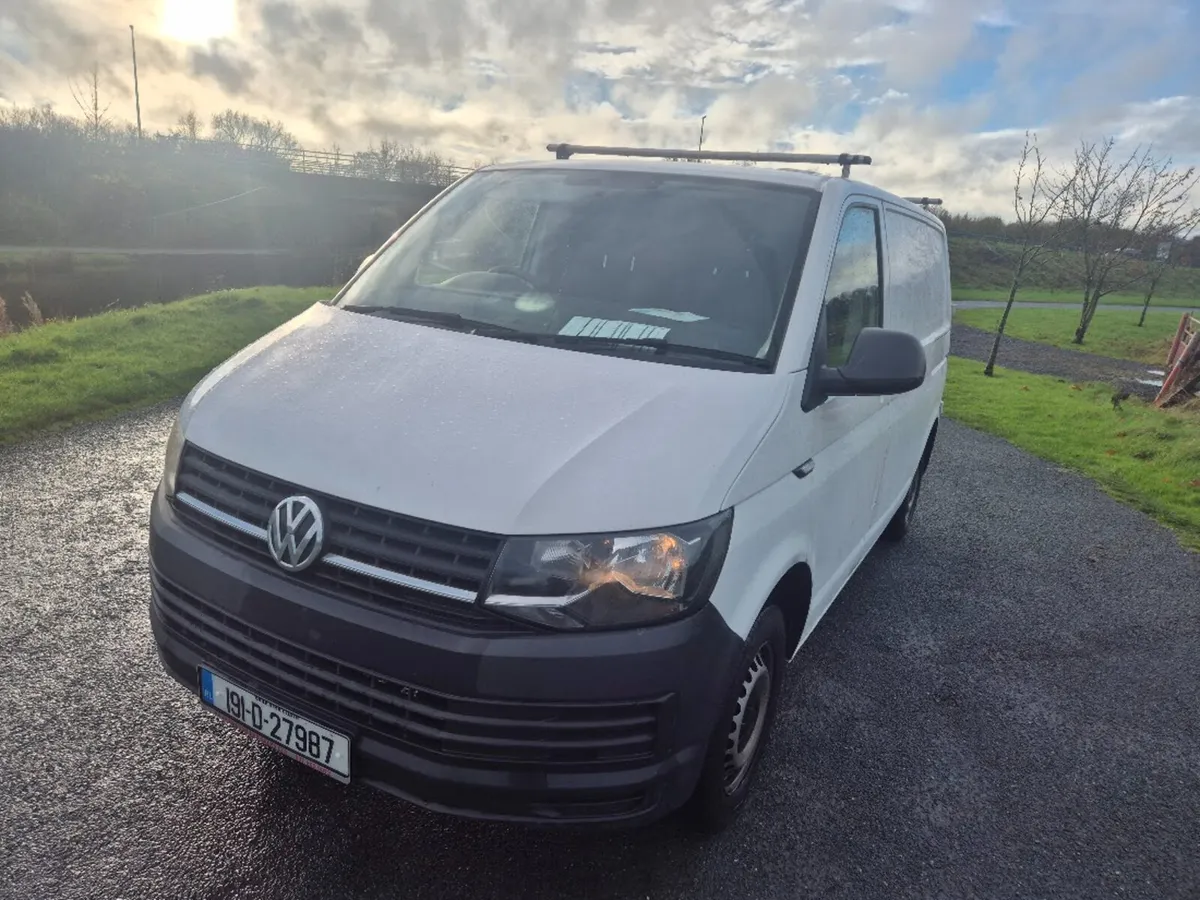 191 Volkswagen Transporter T6 PVS 2800KG TDI 102HP - Image 3